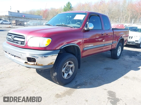 2000 Toyota Tundra SR5 with VIN 5TBBT4411YS065998, listed as a IAAI auction lot 42142231 with 171,340 mi miles and . Bid and sale history available at DreamBid. Image 2.