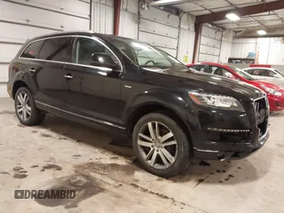 2015 Audi Q7 Premium Plus z VIN WA1LGAFE8FD016198, wystawiony jako IAAI lot #42133538 z przebiegiem 152 184 mil mil oraz . Historia ofert i sprzedaży dostępna na DreamBid. Obrazek 1.