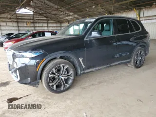 2025 BMW X5 sDrive40i z VIN 5UX13EU05S9W65198, wystawiony jako Copart lot #48498235 z przebiegiem 2 475 mil mil oraz Szkoda całkowita • Salvage title. Historia ofert i sprzedaży dostępna na DreamBid. Obrazek 1.