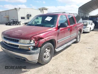2003 Chevrolet Suburban LT with VIN 1GNEC16Z13J247753, listed as a IAAI auction lot 41501608 with 300,977 mi miles. Bid and sale history available at carsss.com. Image 17.