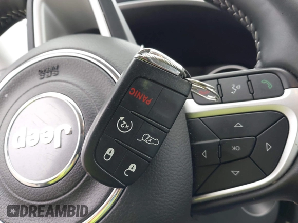 2018 Jeep Compass Altitude с VIN 3C4NJDBB0JT135993, выставлен на аукционе IAAI как лот 42345817 с пробегом 69 892 миль миль и . История ставок и продаж доступна на DreamBid. Изображение 11.