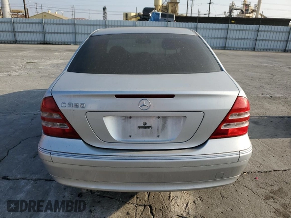 2004 Mercedes-Benz C 320 with VIN WDBRF64J84F450198, listed as a Copart auction lot 83259704 with 104,005 mi miles and Clean Title. Bid and sale history available at DreamBid. Image 6.