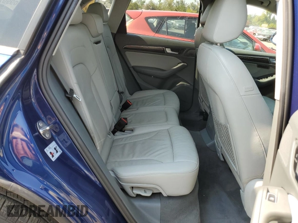 2014 Audi Q5 Premium Plus with VIN WA1LFAFP7EA050329, listed as a Copart auction lot 70219814 with 0 mi miles and Salvage Title. Bid and sale history available at carsss.com. Image 10.