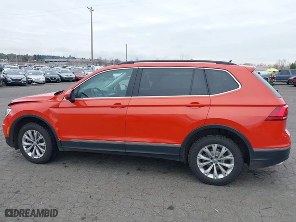 2018 Volkswagen Tiguan SEL with VIN 3VV2B7AX2JM006115, listed as a IAAI auction lot 41758870 with 87,286 mi miles. Bid and sale history available at carsss.com. Image 14.