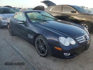 2008 Mercedes-Benz SL 550 z VIN WDBSK71FX8F137257, wystawiony jako Copart lot #76178034 z przebiegiem 28 123 mil mil oraz Nie do naprawy • Non repairable. Historia ofert i sprzedaży dostępna na DreamBid. Obrazek 4.