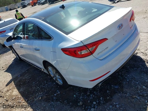 2015 Hyundai Sonata 2.4L Sport with VIN 5NPE34AF6FH227230, listed as a IAAI auction lot 41843379 with 186,332 mi miles. Bid and sale history available at carsss.com. Image 3.