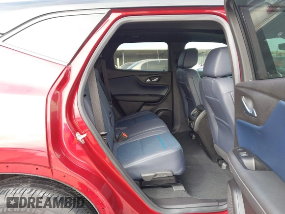 2024 Chevrolet Blazer RS z VIN 3GNKBERS5RS184241, wystawiony jako IAAI lot #41408120 z przebiegiem 11 857 mil mil oraz . Historia ofert i sprzedaży dostępna na DreamBid. Obrazek 8.
