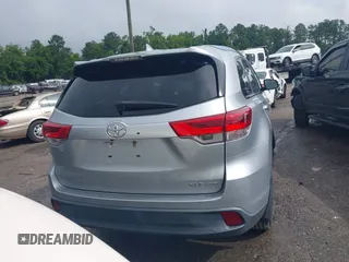 2018 Toyota Highlander SE с VIN 5TDJZRFH1JS545568, выставлен на аукционе IAAI как лот 42582513 с пробегом 120 695 миль миль и . История ставок и продаж доступна на DreamBid. Изображение 16.