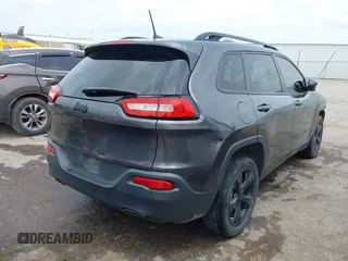 2018 Jeep Cherokee Latitude with VIN 1C4PJLCB2JD595549, listed as a IAAI auction lot 42132845 with 139,819 mi miles and . Bid and sale history available at DreamBid. Image 4.