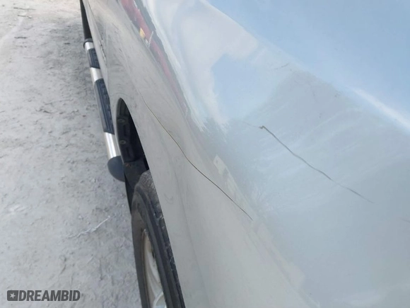 2010 Toyota Tundra 2WD Truck with VIN 5TFRU5F13AX024097, listed as a IAAI auction lot 41473230 with 196,411 mi miles. Bid and sale history available at carsss.com. Image 6.