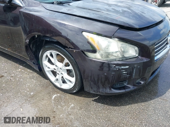 2011 Nissan Maxima SV z VIN 1N4AA5AP4BC806912, wystawiony jako IAAI lot #42374476 z przebiegiem 141 106 mil mil oraz . Historia ofert i sprzedaży dostępna na DreamBid. Obrazek 6.