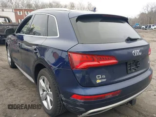 2018 Audi Q5 Premium Plus with VIN WA1BNAFY6J2019391, listed as a IAAI auction lot 41875856 with 73,505 mi miles. Bid and sale history available at carsss.com. Image 3.