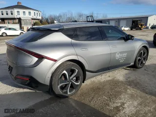 2022 Kia EV6 GT-Line with VIN KNDC4DLC1N5073984, listed as a Copart auction lot 88157245 with 24,920 mi miles and Salvage Title. Bid and sale history available at carsss.com. Image 3.