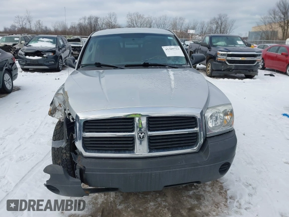 2006 Dodge Dakota ST with VIN 1D7HE28K56S636387, listed as a IAAI auction lot 41305723 with 104,821 mi miles and . Bid and sale history available at carsss.com. Image 12.