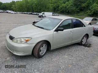 2003 Toyota Camry LE z VIN 4T1BF32K83U054355, wystawiony jako Copart lot #60542805 z przebiegiem 15 877 mil mil oraz Szkoda całkowita • Salvage title. Historia ofert i sprzedaży dostępna na DreamBid. Obrazek 1.