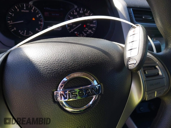 2014 Nissan Altima 2.5 S with VIN 1N4AL3AP3EN390472, listed as a IAAI auction lot 41666494 with 82,619 mi miles. Bid and sale history available at carsss.com. Image 11.