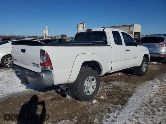 2013 Toyota Tacoma PreRunner with VIN 5TFTU4GNXDX050069, listed as a Copart auction lot 88549605 with 128,629 mi miles and Salvage Title. Bid and sale history available at carsss.com. Image 3.