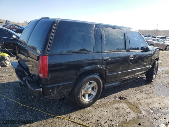2000 Chevrolet Tahoe Limited with VIN 1GNEC13R5YR162203, listed as a Copart auction lot 83199854 with 347,572 mi miles and Salvage Title. Bid and sale history available at carsss.com. Image 3.