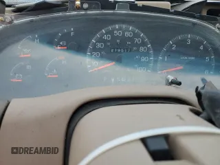 1998 Ford Expedition XLT with VIN 1FMRU17L2WLB80537, listed as a Copart auction lot 78256524 with 219,517 mi miles and Non Repairable. Bid and sale history available at carsss.com. Image 9.