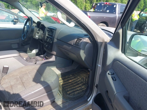 2004 Ford Explorer XLS with VIN 1FMZU72K94UB45244, listed as a IAAI auction lot 42300250 with 267,809 mi miles and . Bid and sale history available at DreamBid. Image 5.