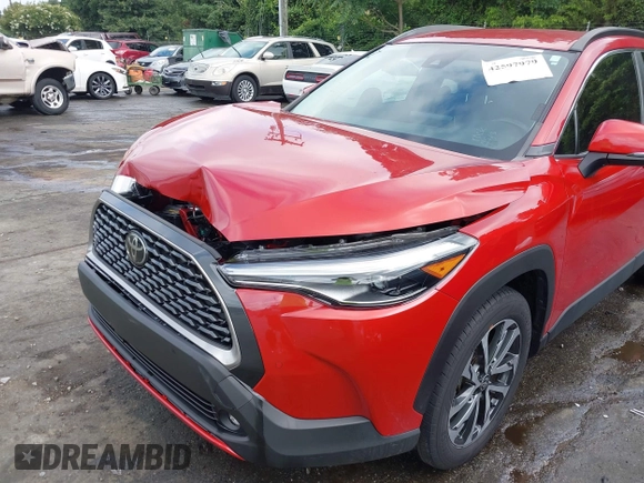 2022 Toyota Corolla Cross XLE z VIN 7MUEAABG0NV030757, wystawiony jako IAAI lot #42597979 z przebiegiem 20 172 mil mil oraz . Historia ofert i sprzedaży dostępna na DreamBid. Obrazek 18.
