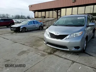 2012 Toyota Sienna LE AAS z VIN 5TDKK3DC7CS192916, wystawiony jako Copart lot #43219255 z przebiegiem 214 612 mil mil oraz Nie do naprawy • Non repairable. Historia ofert i sprzedaży dostępna na DreamBid. Obrazek 11.