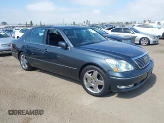 2005 Lexus LS 430 z VIN JTHBN36F655001962, wystawiony jako IAAI lot #42335551 z przebiegiem 116 135 mil mil oraz . Historia ofert i sprzedaży dostępna na DreamBid. Obrazek 1.
