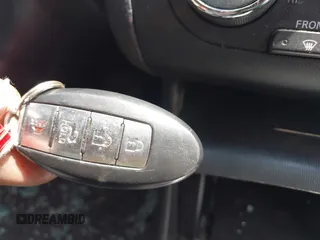 2009 Nissan Altima 2.5 z VIN 1N4AL21E69N560192, wystawiony jako IAAI lot #42030783 z przebiegiem 179 859 mil mil oraz . Historia ofert i sprzedaży dostępna na DreamBid. Obrazek 11.