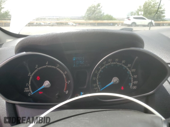 2014 Ford Fiesta SE z VIN 3FADP4BJ8EM133030, wystawiony jako Copart lot #52046065 z przebiegiem 113 792 mil mil oraz Szkoda całkowita • Salvage title. Historia ofert i sprzedaży dostępna na DreamBid. Obrazek 9.