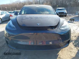 2024 Tesla Model Y Long Range with VIN 7SAYGAEE5RF201368, listed as a IAAI auction lot 41248963 with Not Provided miles and . Bid and sale history available at DreamBid. Image 13.