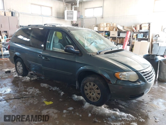 2006 Chrysler Town & Country LX with VIN 2A4GP44R86R794961, listed as a IAAI auction lot 41615727 with 140,733 mi miles and . Bid and sale history available at DreamBid. Image 1.