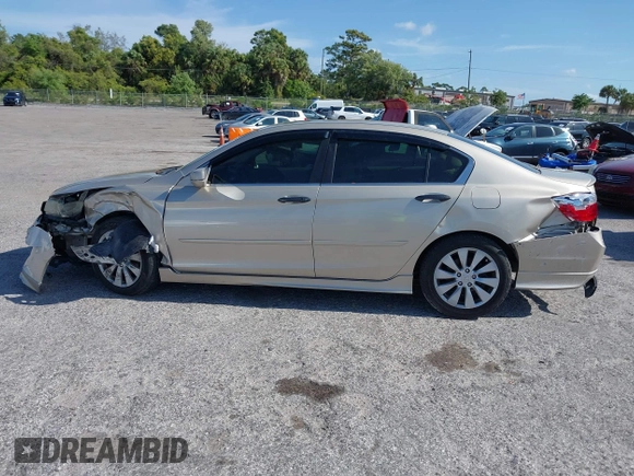 2014 Honda Accord EX-L with VIN 1HGCR2F82EA062207, listed as a IAAI auction lot 39063521 with 116,835 mi miles and . Bid and sale history available at carsss.com. Image 15.