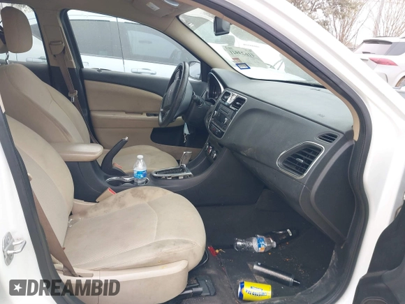 2014 Chrysler 200 LX with VIN 1C3CCBAG2EN103835, listed as a IAAI auction lot 41623941 with 166,676 mi miles. Bid and sale history available at carsss.com. Image 5.