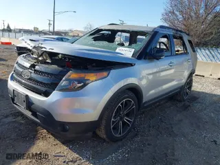 2015 Ford Explorer Sport with VIN 1FM5K8GT3FGA32239, listed as a IAAI auction lot 41124734 with 1 mi miles. Bid and sale history available at carsss.com. Image 2.