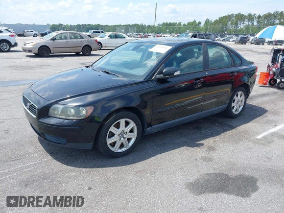 2007 Volvo S40 2.4L with VIN YV1MS382672306082, listed as a IAAI auction lot 42128332 with 146,439 mi miles. Bid and sale history available at carsss.com. Image 2.