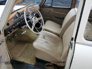 1960 Mercedes-Benz 190 z VIN 121110109509734, wystawiony jako Copart lot #78662184 z przebiegiem 47 740 mil mil oraz Tytuł czysty. Historia ofert i sprzedaży dostępna na DreamBid. Obrazek 7.