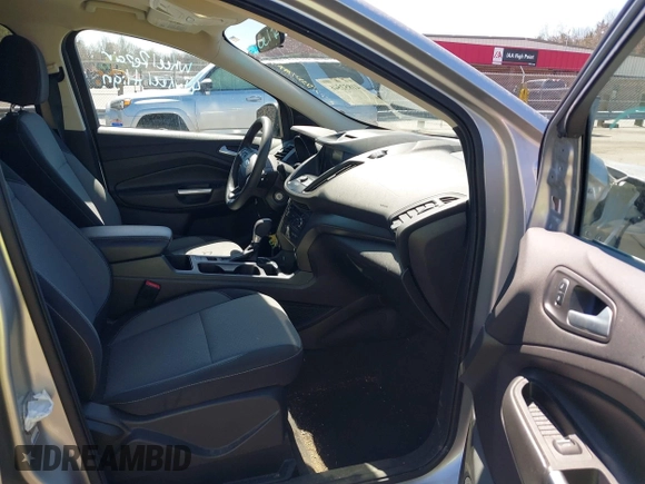 2017 Ford Escape SE with VIN 1FMCU0GD0HUB51205, listed as a IAAI auction lot 41852546 with 114,159 mi miles. Bid and sale history available at carsss.com. Image 5.