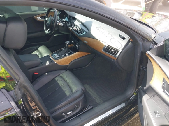 2016 Audi A7 3.0 Prestige with VIN WAU2GAFC1GN086229, listed as a IAAI auction lot 42026788 with 62,292 mi miles. Bid and sale history available at carsss.com. Image 5.