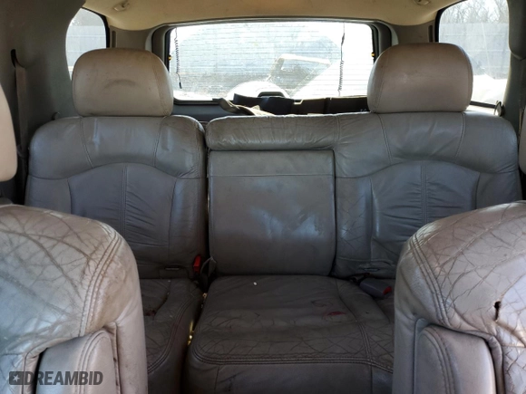 2002 Chevrolet Tahoe LT with VIN 1GNEC13Z12R319779, listed as a Copart auction lot 85779554 with 335,959 mi miles and Clean Title. Bid and sale history available at carsss.com. Image 10.