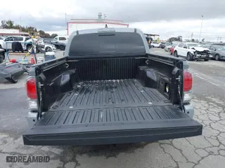 2020 Toyota Tacoma 2WD SR5 with VIN 3TMAZ5CNXLM136698, listed as a IAAI auction lot 41777565 with 53,041 mi miles. Bid and sale history available at carsss.com. Image 18.