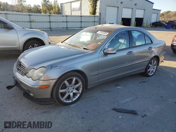 2004 Mercedes-Benz C 230 Kompressor with VIN WDBRF40JX4F464601, listed as a Copart auction lot 87904995 with 175,604 mi miles and Salvage Title. Bid and sale history available at DreamBid. Image 1.