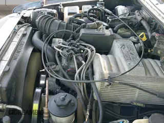 1998 Ford Explorer XLT с VIN 1FMZU35P3WZB28624, выставлен на аукционе IAAI как лот 42142177 с пробегом 208 589 миль миль и . История ставок и продаж доступна на DreamBid. Изображение 19.