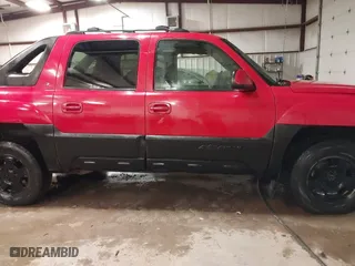2006 Chevrolet Avalanche Z71 with VIN 3GNEK12Z36G125541, listed as a IAAI auction lot 41573253 with 324,905 mi miles. Bid and sale history available at carsss.com. Image 14.