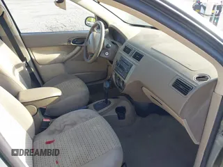 2006 Ford Focus S with VIN 1FAFP34N66W109359, listed as a IAAI auction lot 41975720 with 229,870 mi miles and . Bid and sale history available at carsss.com. Image 5.