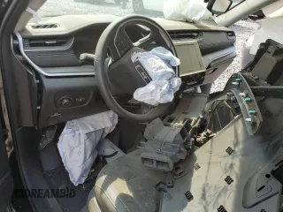2022 Jeep Grand Cherokee Limited z VIN 1C4RJKBGXN8563673, wystawiony jako Copart lot #62004665 z przebiegiem 5 010 mil mil oraz Szkoda całkowita • Salvage title. Historia ofert i sprzedaży dostępna na DreamBid. Obrazek 8.