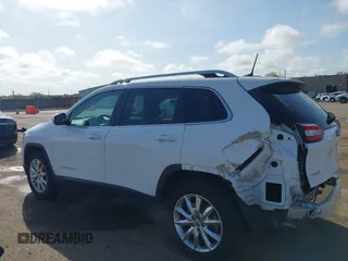 2016 Jeep Cherokee Limited with VIN 1C4PJMDS4GW310495, listed as a IAAI auction lot 41978324 with 70,182 mi miles. Bid and sale history available at carsss.com. Image 15.