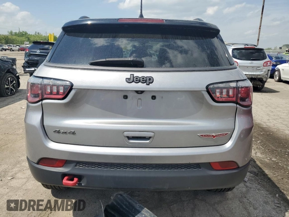 2019 Jeep Compass Trailhawk z VIN 3C4NJDDB3KT739939, wystawiony jako Copart lot #56695985 z przebiegiem 99 941 mil mil oraz Szkoda całkowita • Salvage title. Historia ofert i sprzedaży dostępna na DreamBid. Obrazek 6.