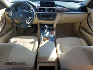 2013 BMW 3 Series 328i xDrive z VIN WBA3B3C5XDF533439, wystawiony jako Copart lot #62130615 z przebiegiem 125 712 mil mil oraz Szkoda całkowita • Salvage title. Historia ofert i sprzedaży dostępna na DreamBid. Obrazek 8.