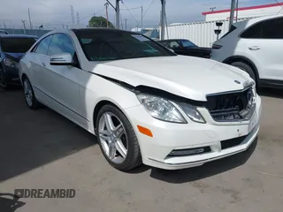 2013 Mercedes-Benz E 350 с VIN WDDKJ5KB1DF197335, выставлен на аукционе IAAI как лот 42272831 с пробегом 58 092 миль миль и . История ставок и продаж доступна на DreamBid. Изображение 1.