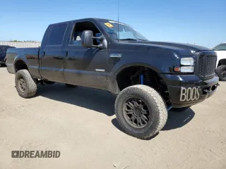2006 Ford F-250 XL z VIN 1FTSW21P66ED20126, wystawiony jako Copart lot #64428664 z przebiegiem 193 378 mil mil oraz Nie do naprawy • Non repairable. Historia ofert i sprzedaży dostępna na DreamBid. Obrazek 4.